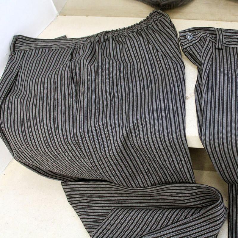 Pantalon rayé noir et gris 36
