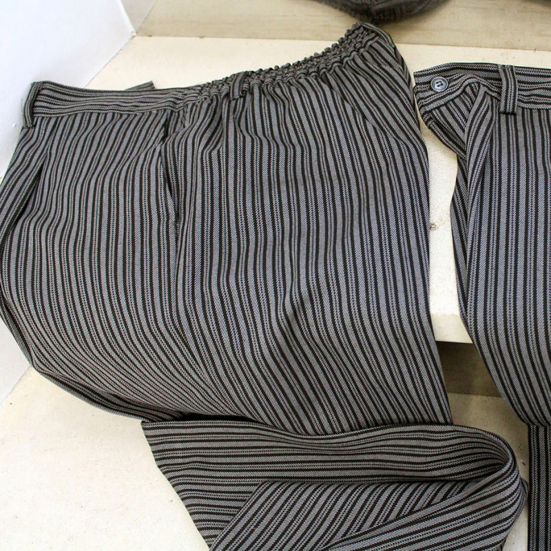 Pantalón rayas negras y grises 60